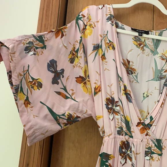 Aakaa Floral Romper - Picture 4 of 6